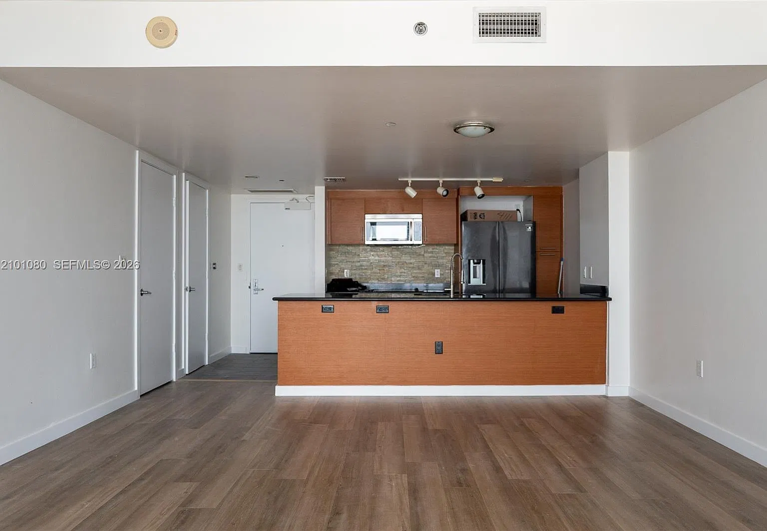 50 Biscayne Condo — Photo 2