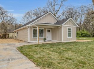 107 Shearer Dr, Rossville, GA 30741