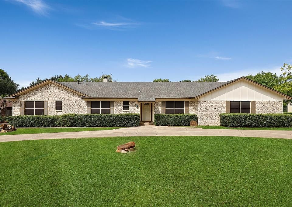 1st image of 4513 Castle Combe Pl