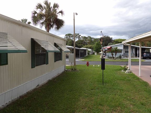 3rd image of 4849 Sandpiper Ln