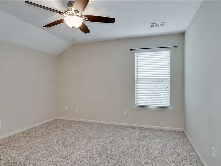 763 Chinaberry Ct — Photo 10