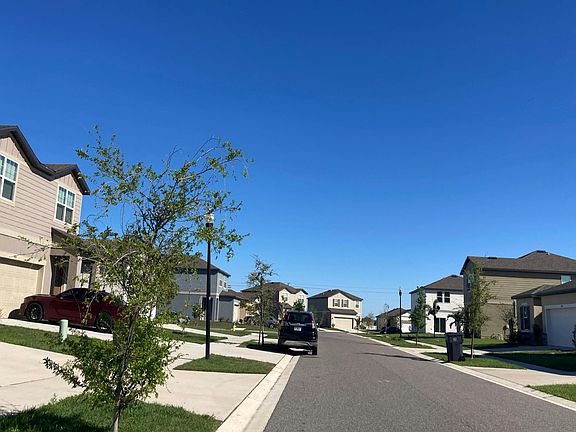 4th image of 968 Kelly Fern Loop