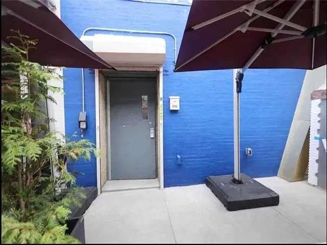 Studio, $6,000 — Photo 1