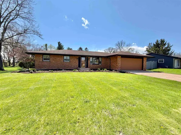 6933 Paddock Ln, Rockford, IL 61114