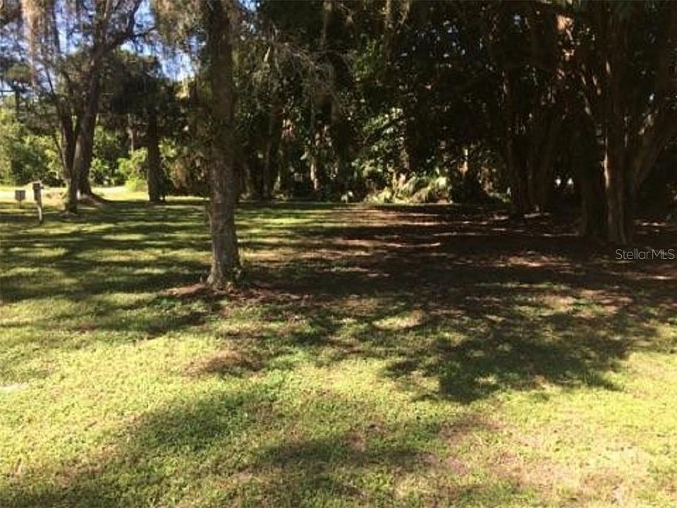 1st image of 658 Riverview Trace Ct