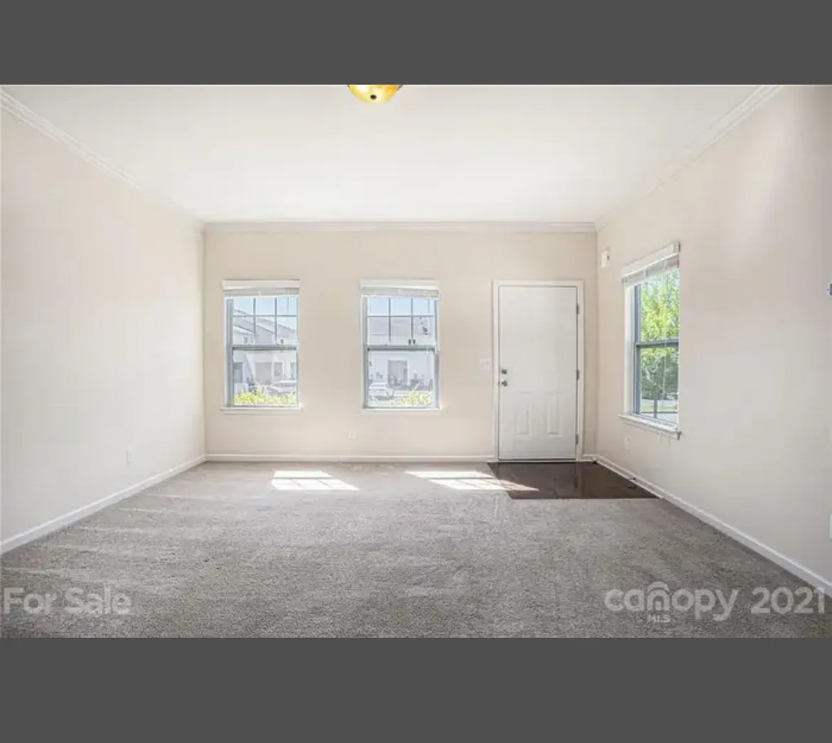 living room - 4276 Sutwick Dr