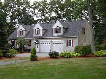 3rd image of 15 Hilindale Dr