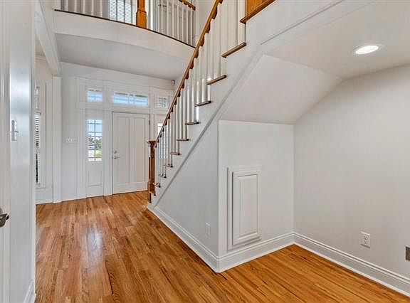 4th image of 3920 Bayouwood Ln