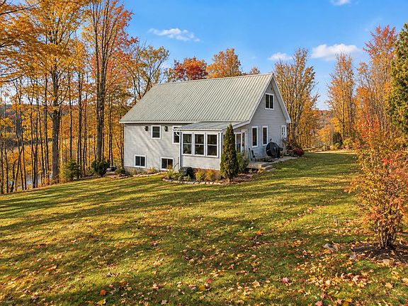 2nd image of 25 Ironwood Road