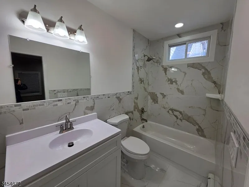 3 bed, 2.0 bath, $3,200 — Photo 4