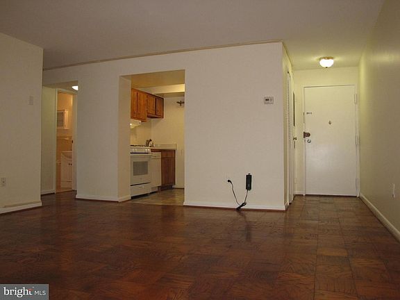 5th image of 10232 Rockville Pike APT 102