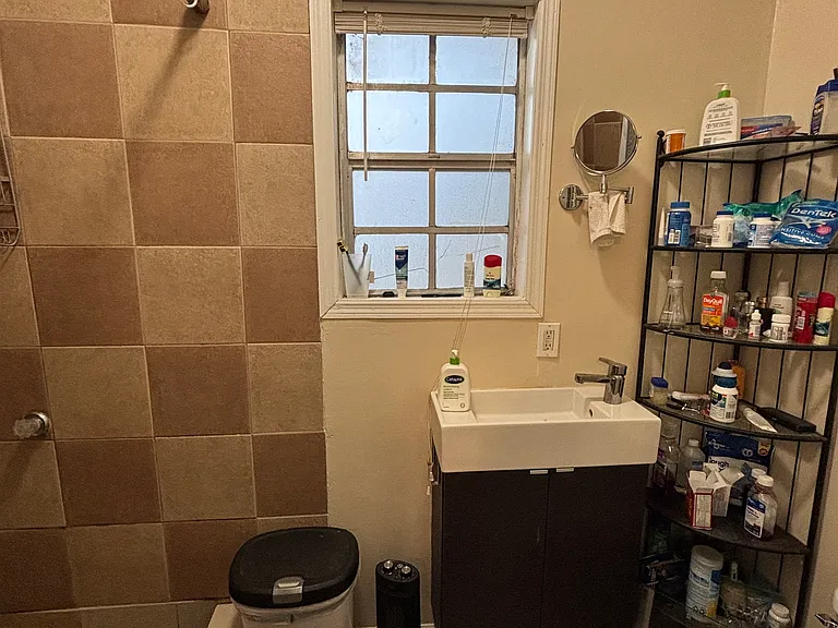 563 Morgan St NE — Photo 16