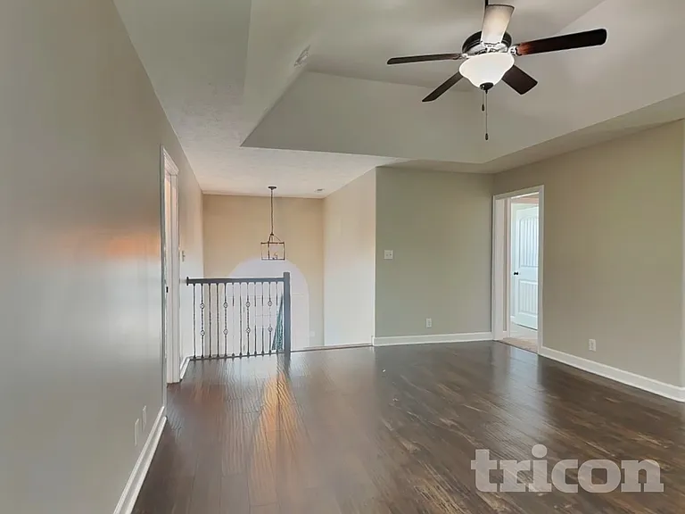 685 Ellie Nat Dr — Photo 2