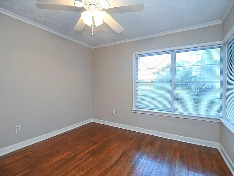 2003 McClendon St #4 — Photo 12