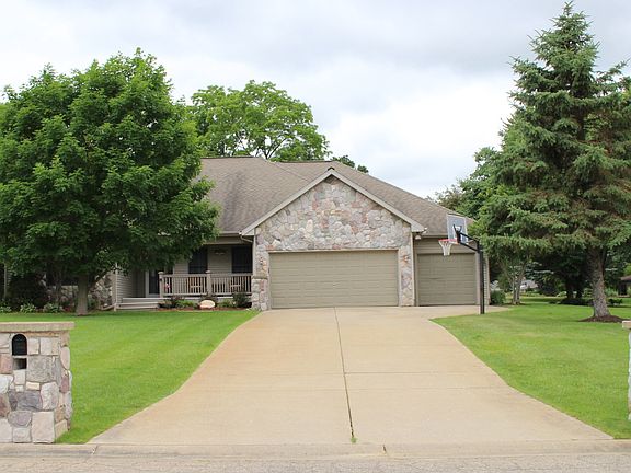 2nd image of 2008 W Coachlight Dr