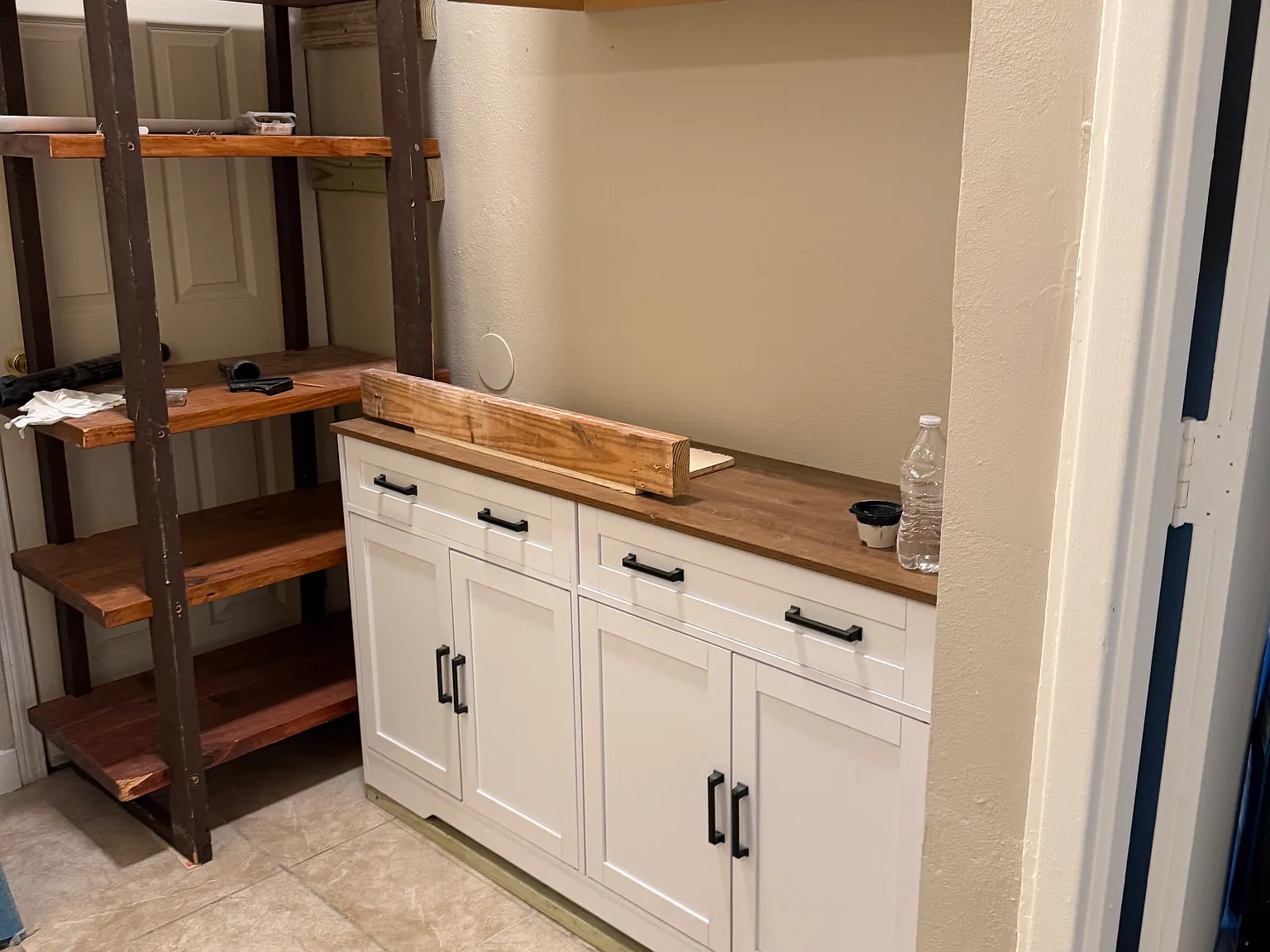 5 bed, 2100 sqft, $1,895 — Photo 3