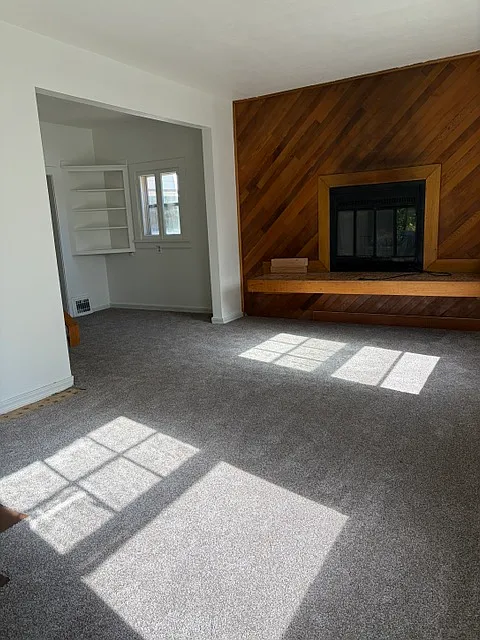4 bed, 2596 sqft, $2,395 — Photo 2