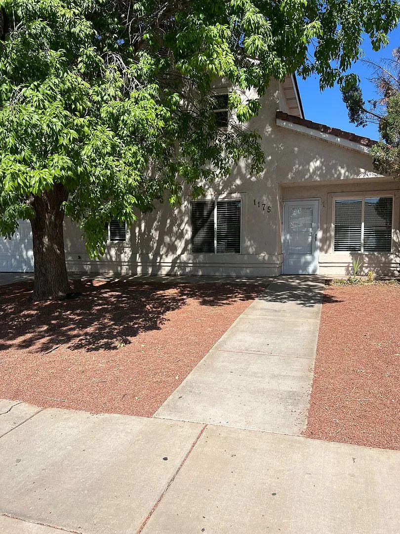 Nice 3 Bedroom, 2.5 bathroom townhome in St George! — Photo 1