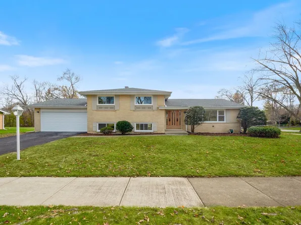 843 E Zinnia Ln, Palatine, IL 60074