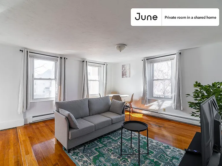 14 Bacon St #A — Photo 10