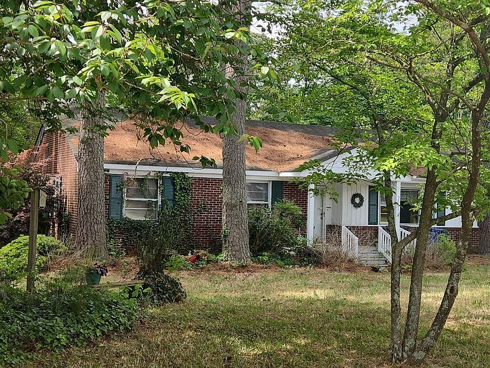 2nd image of 2001 Sterling Point Dr
