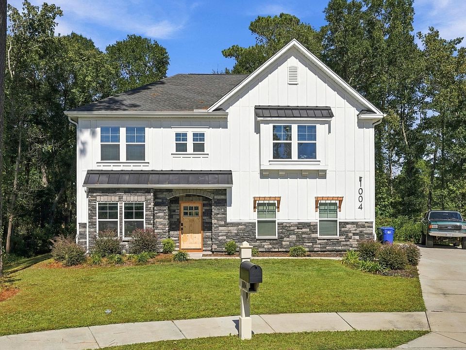 1st image of 1004 Maccoa Dr.