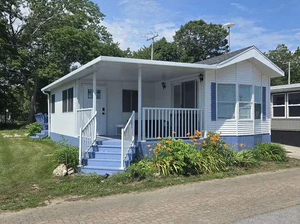 490 Empire Rd #Qvv011, Pt Colborne, ON L0S 1R0