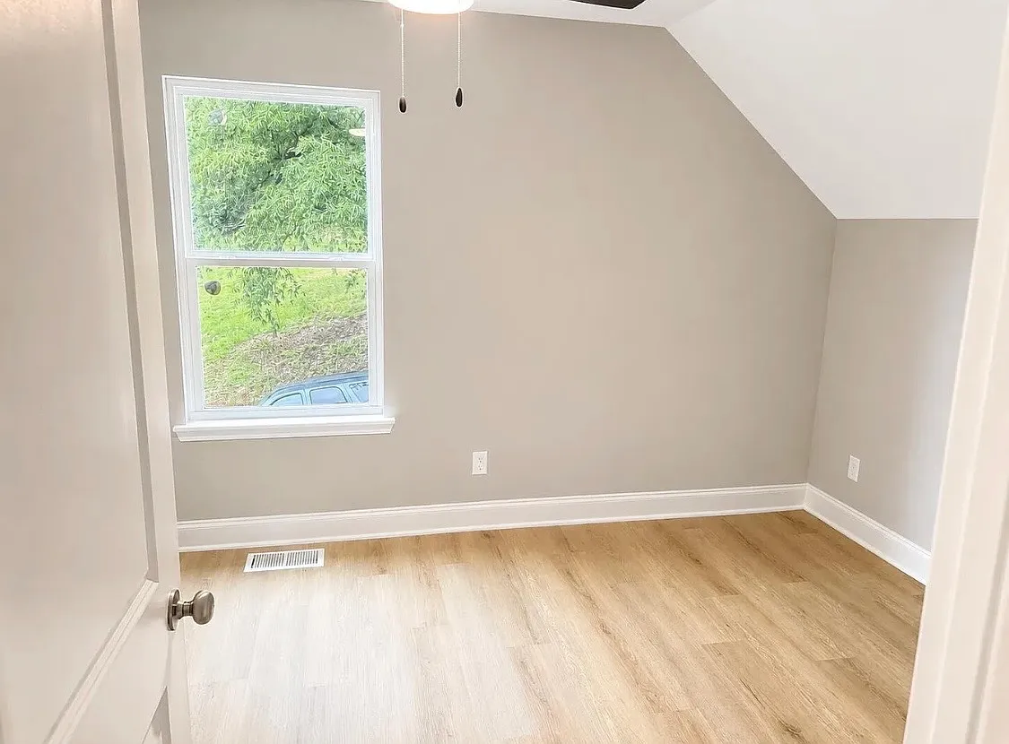 2708 East 21st Street - 1 — Photo 4