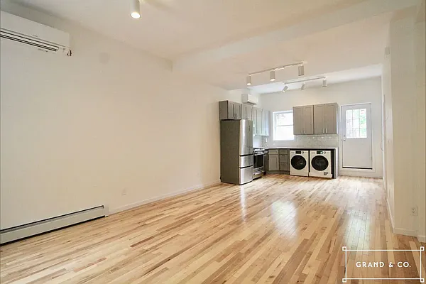 Rented by Grand & Co. | media 2