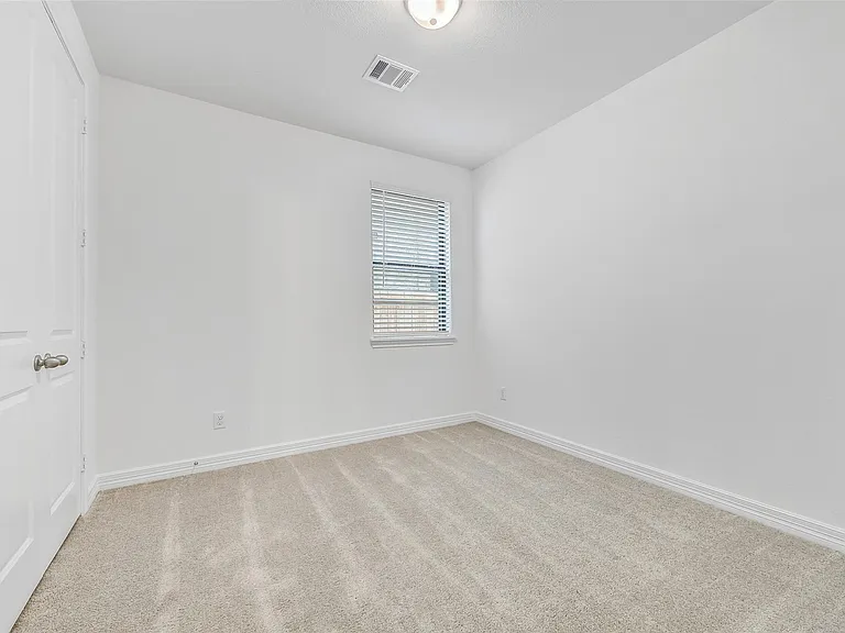 4116 Silver Falls Ln — Photo 21