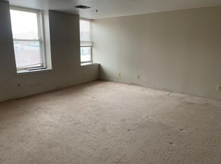 324 N Main St APT 210, Davenport, IA 52801