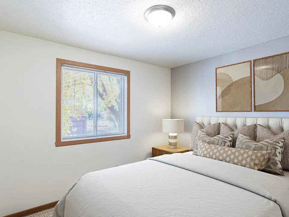 Fargo, ND Pacific Park Apartments | 21B | Bedroom