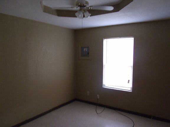 4th image of 1805 Emily Dr
