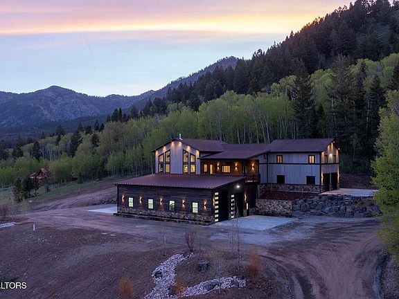 5th image of 436 Stewart Creek Rd