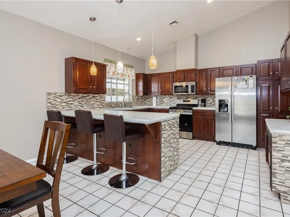 728 Sea Pines Ln, Las Vegas, NV 89107