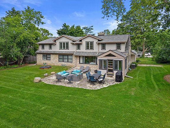 3rd image of 7857 N Lake DRIVE