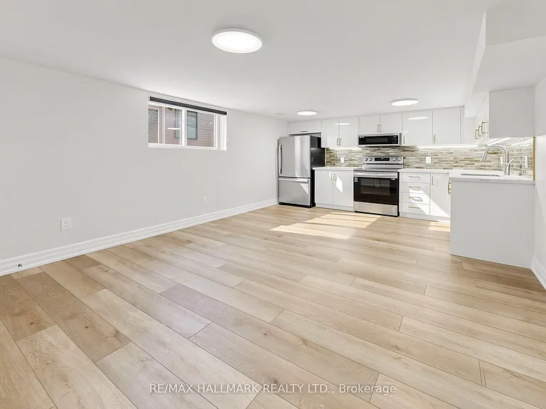 87 Fallingbrook Rd — Photo 27