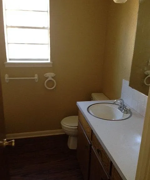 1365 W Hyman St — Photo 15