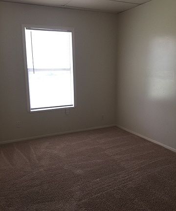 5th image of 5207 Village Gln
