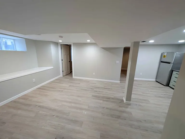 2535 University Ave NE #LL — Photo 4
