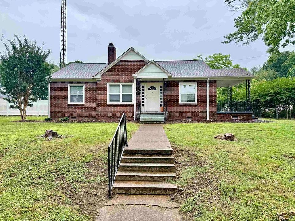 1st image of 819 Sannoner Ave