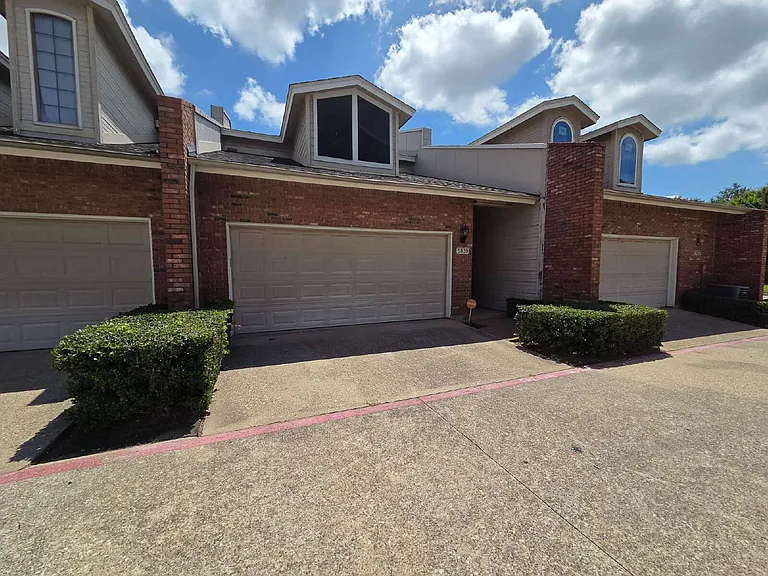 5839 Lake Point Dr — Photo 1