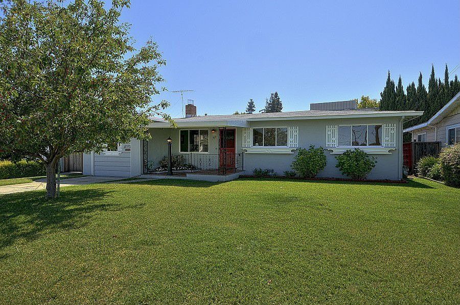 1st image of 302 E Arbor Ave