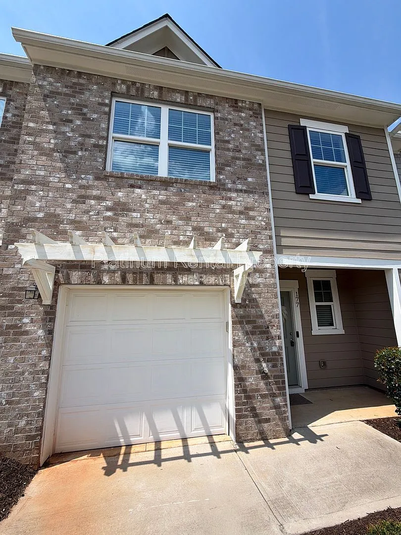 3 bed, 2.5 bath, 1488 sqft, $1,825 — Photo 4