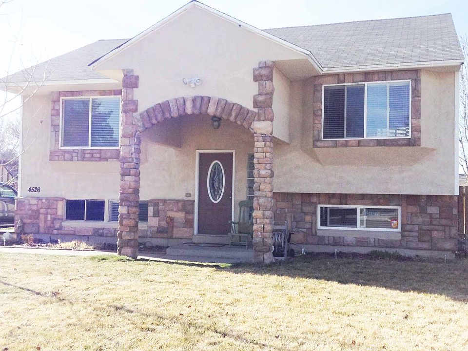 1st image of 4526 S Butterfield Cir