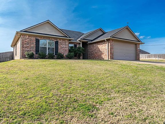 3rd image of 317 Ash Dr