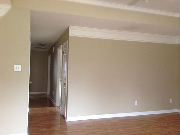 Laminate wood flooring and tray ceiling