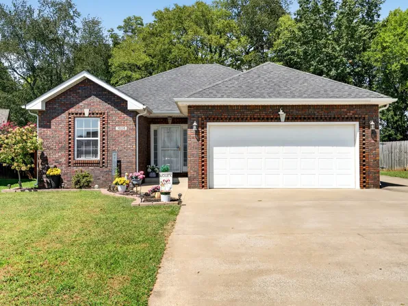 1028 Hendricks Ct, Clarksville, TN 37040