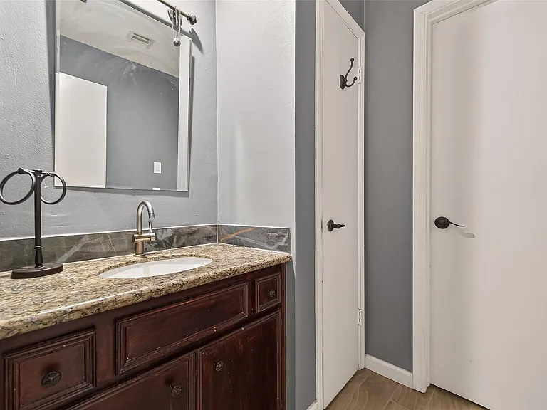 11331 Oakcenter Dr — Photo 22