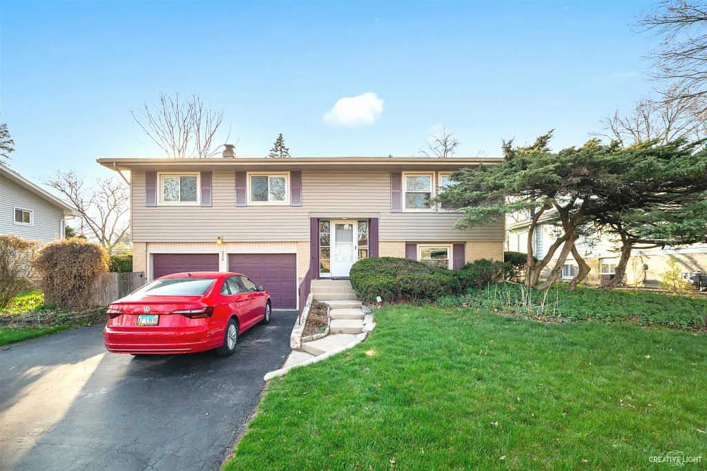2S258 Ivy Ln photo 1
